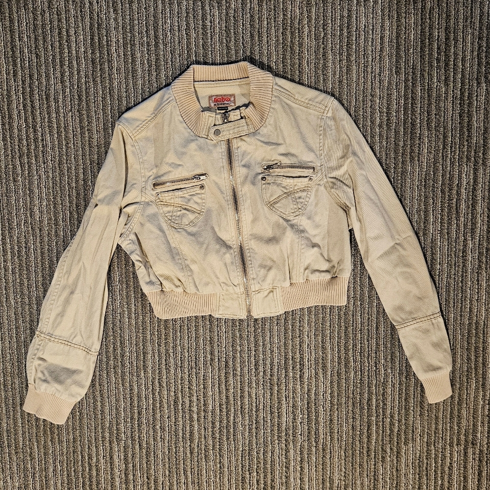 No boundaries short jacket